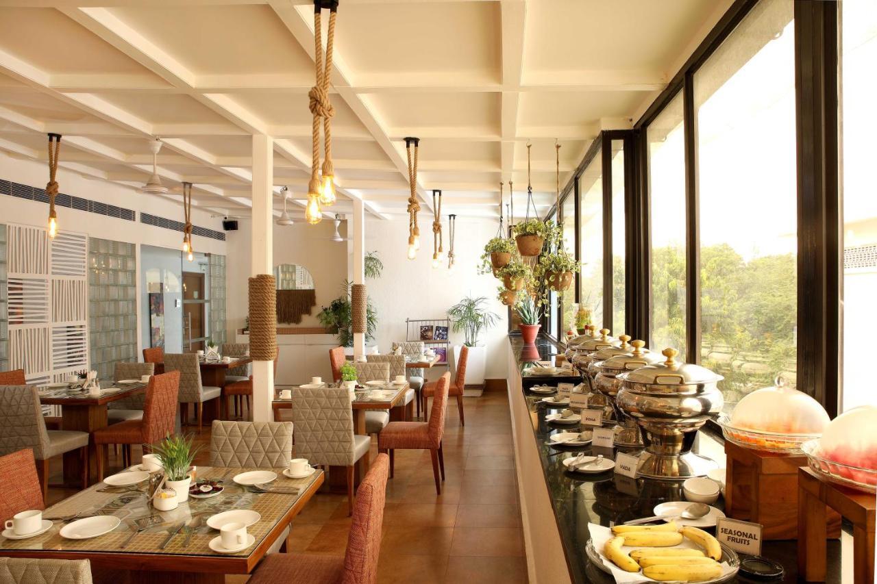होटल Ahuja Residency Sunder Nagar New Delhi